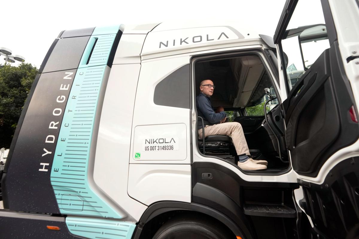 Troubled Electric Vehicle Maker Nikola Files for Bankruptcy Protection