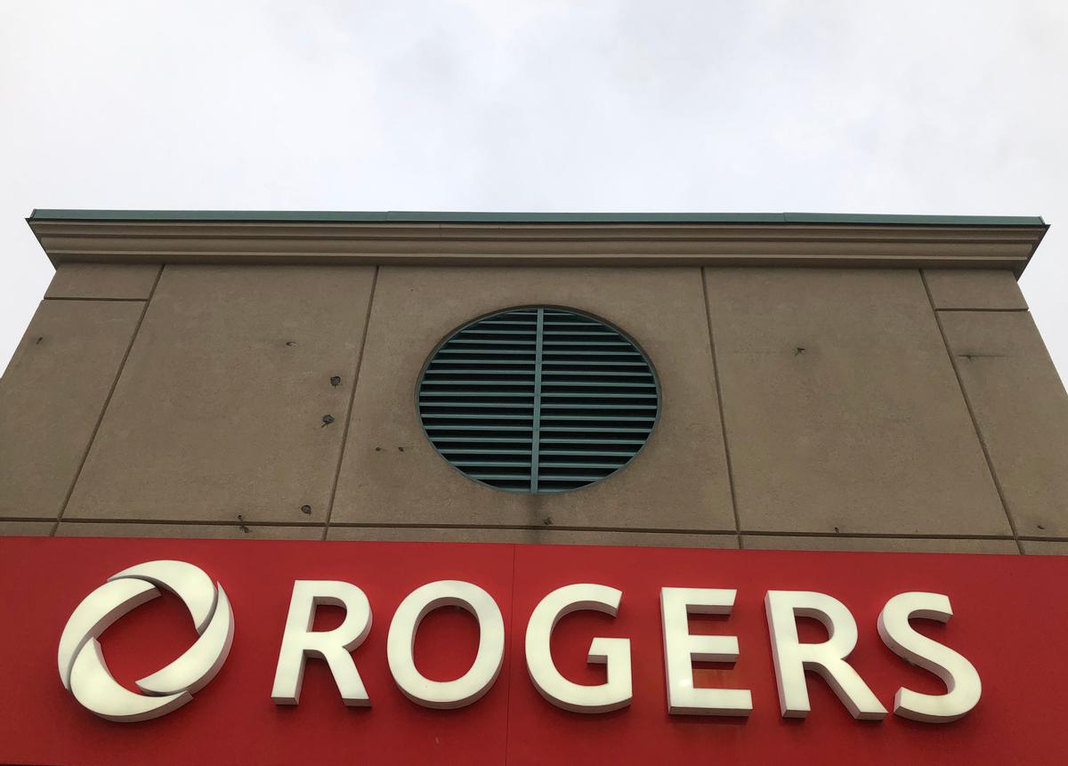 Rogers Cutting ‘Small Percentage’ of Customer Service Employees