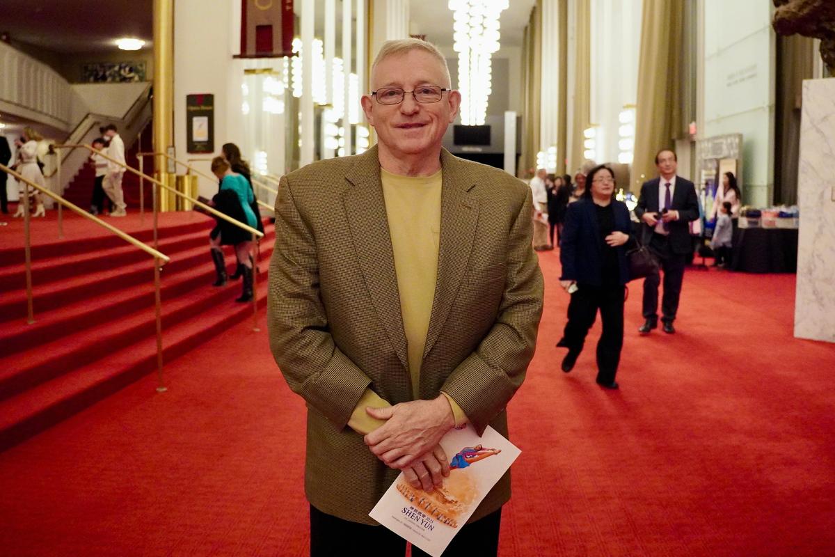 Shen Yun Could Be a ‘Bright Light’ for China’s Future, Says DC Patron