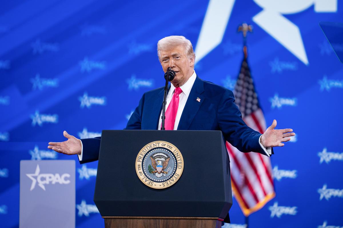 At CPAC, Trump Urges Republicans to Stick Together