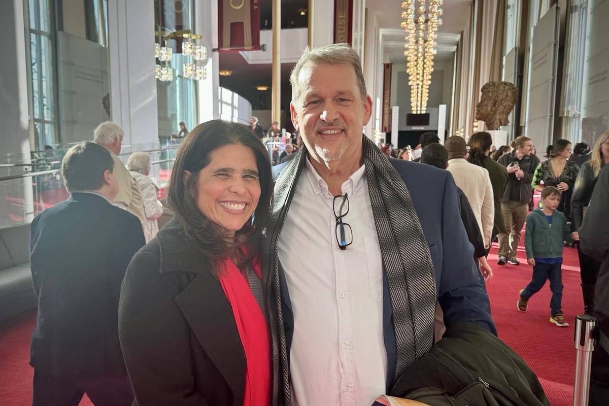 Shen Yun Shows Importance of Developing Divinity, Beauty, Love, Says Professor