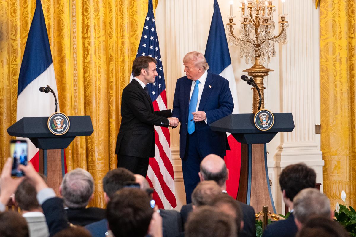 Trump, Macron Discuss Ukraine’s Future as Diverging Views Emerge