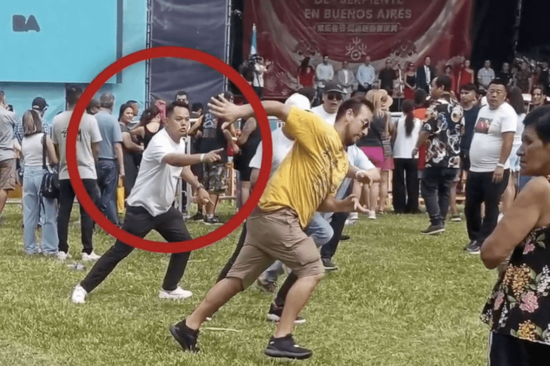 Argentinians Attacked by Pro-CCP Chinese During Festival in Buenos Aires