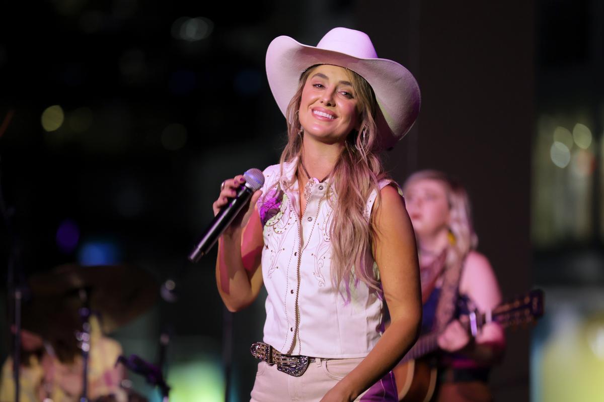 Country Singer Lainey Wilson Pens Foreword for Grand Ole Opry’s New Children’s Book
