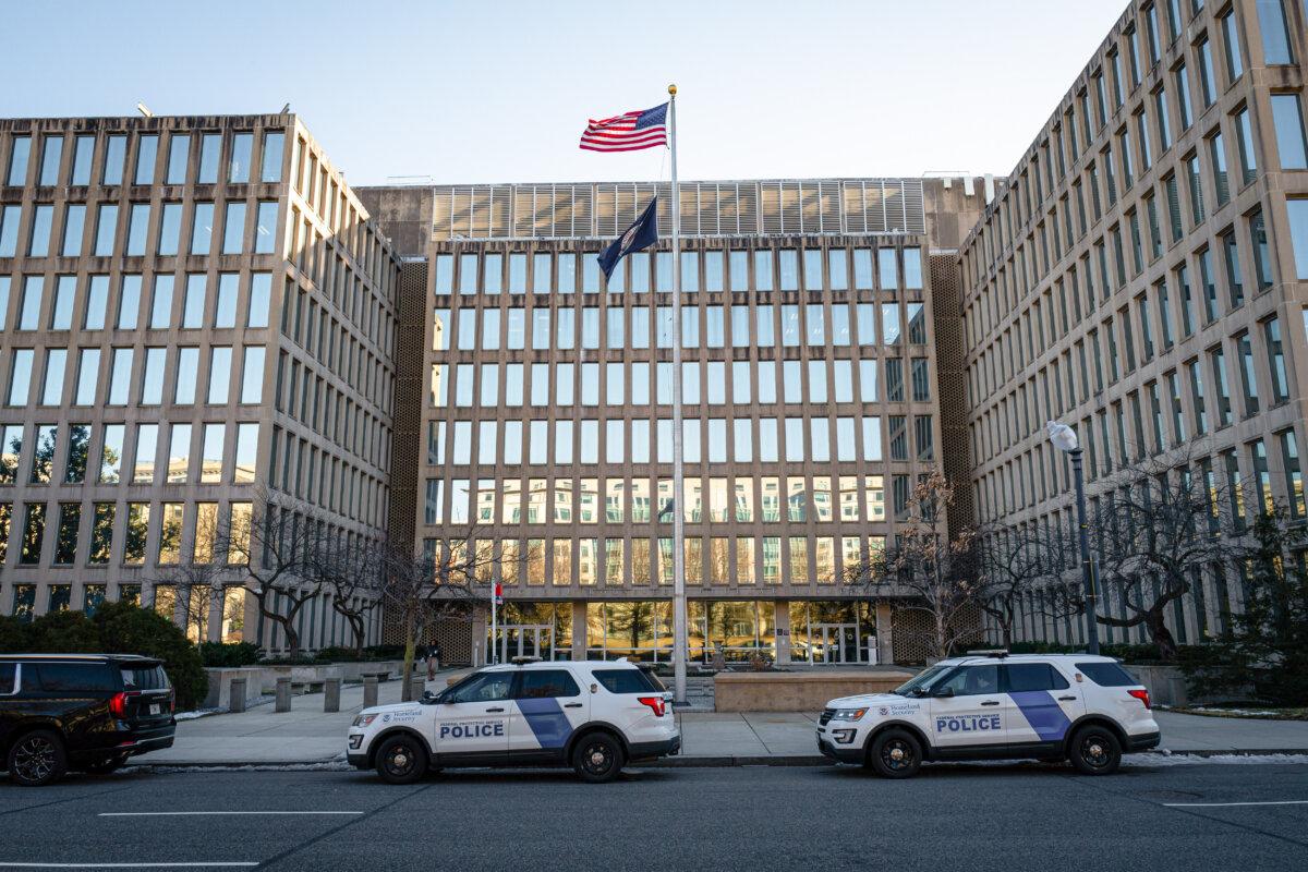 The U.S. Office of Personnel Management in Washington on Feb. 14, 2025. (Madalina Vasiliu/The Epoch Times)