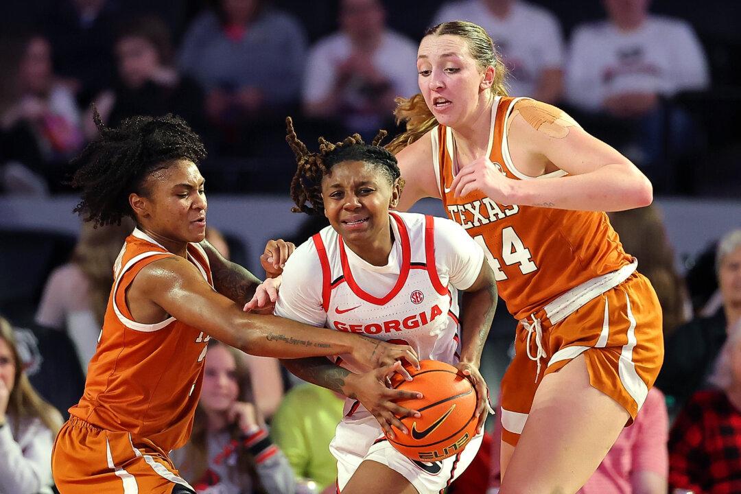 Texas Beats Georgia, Holds No. 1 Ranking in NCAA Women’s Basketball
