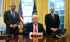 Trump to Launch âGold Cardâ Visas That Would Grant Residency for $5 Million