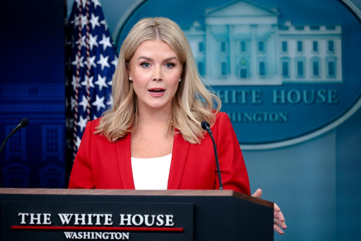 White House Denies Claims US Revoking 240,000 Ukrainians’ Immigration Status