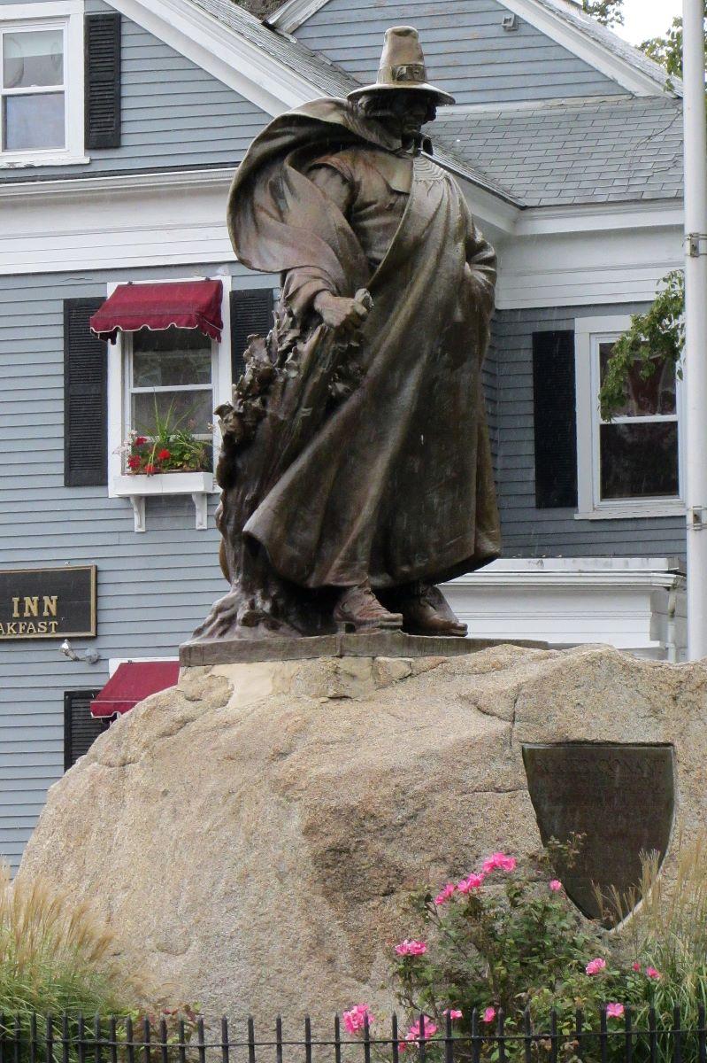 Statue of Roger Conant, North Washington Square Salem, Mass. (<a href="https://www.flickr.com/people/92487715@N03">Robert Linsdell</a>/<a href="https://creativecommons.org/licenses/by/2.0/">CC BY 2.0</a>)