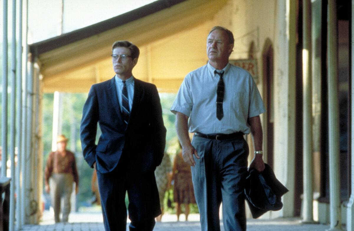 Agent Alan Ward (Willem Dafoe, L) and Agent Rupert Anderson (Gene Hackman), in "Mississippi Burning." (Orion/MovieStillsDB)