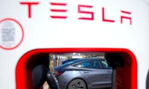 House Speaker Says Congress to Investigate Threats Against Tesla