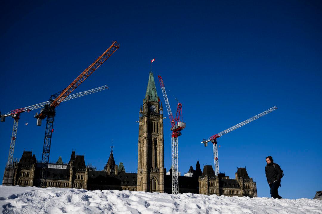 Ottawa Posts $21.7 Billion Deficit for April-to-December Period