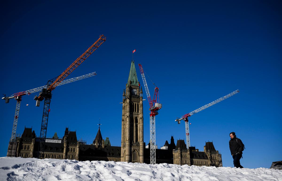 Ottawa Posts $21.7 Billion Deficit for April-to-December Period