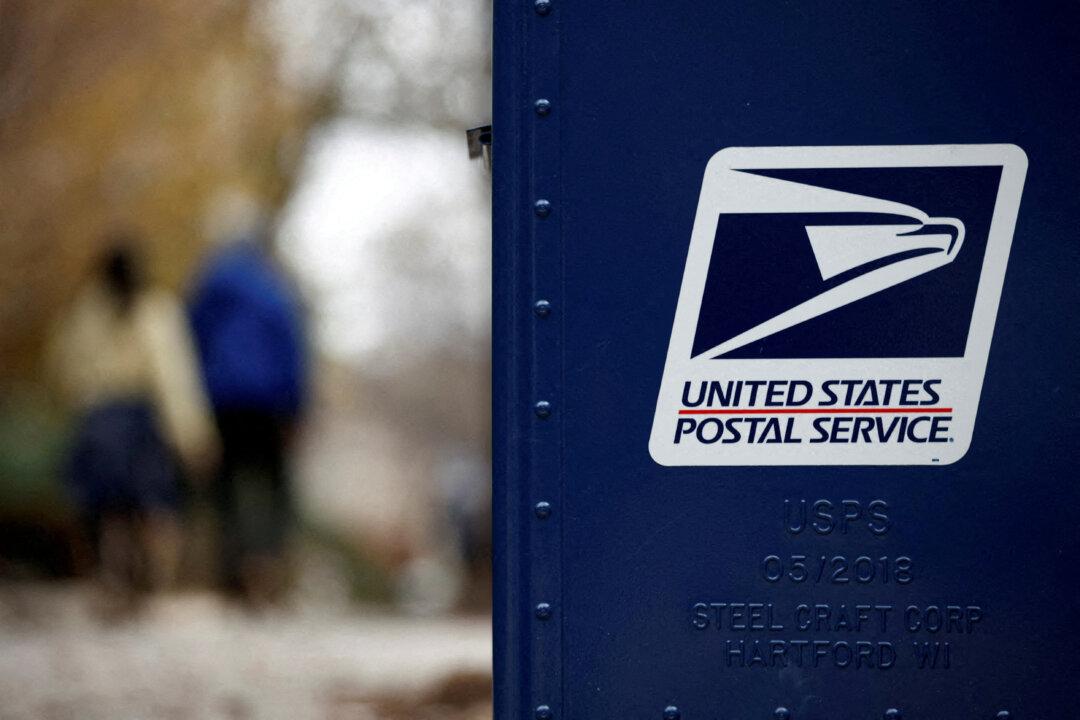 USPS to Temporarily Raise Mailing Rates This Holiday Season