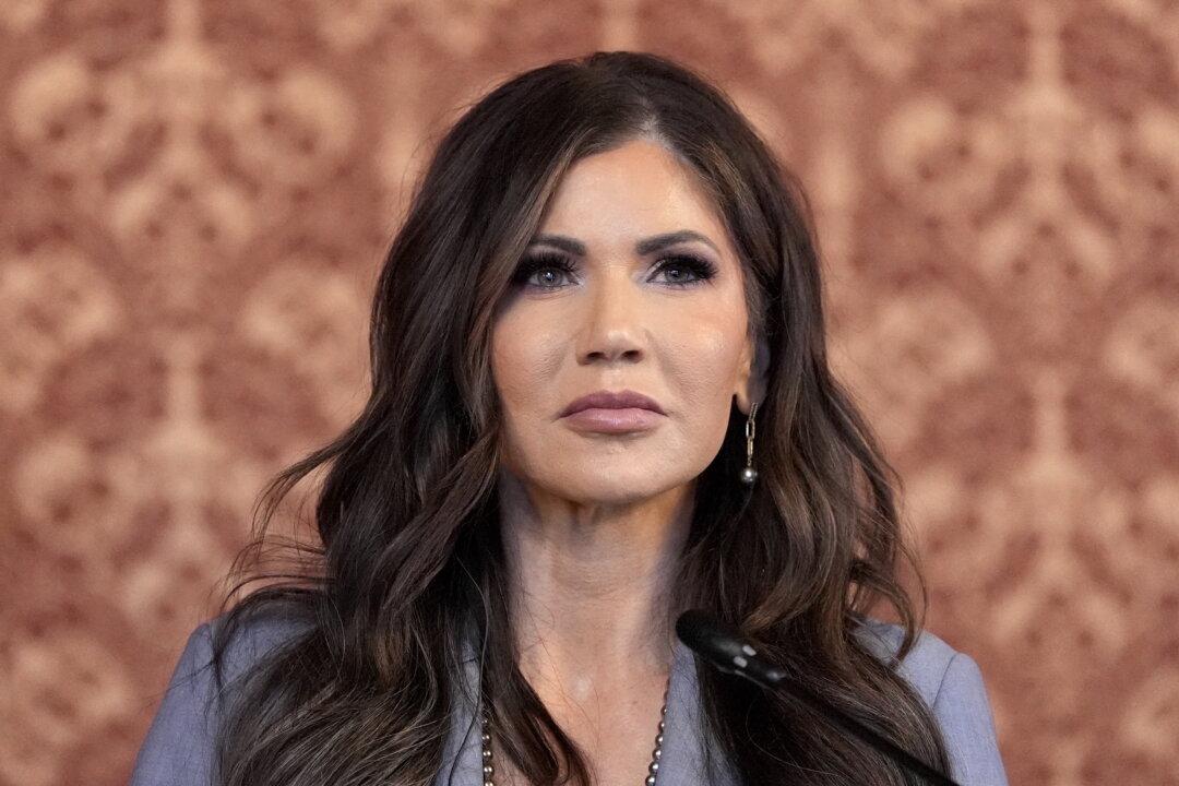 Suspect Arrested for Allegedly Stealing DHS Secretary Noem’s Purse