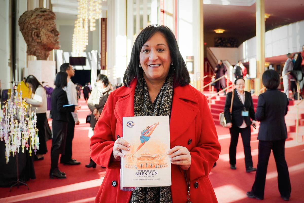 Shen Yun’s Message ‘Very Powerful’: Executive Director