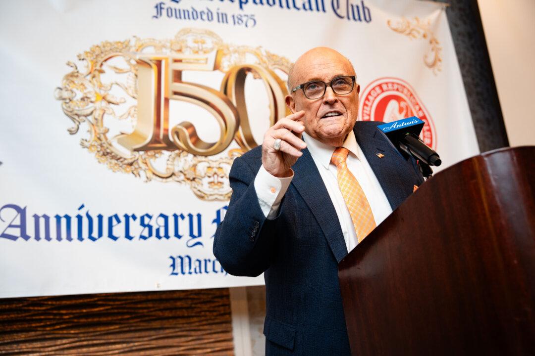 Queens Lincoln Dinner Honors Rudy Giuliani, Other Republican Figures