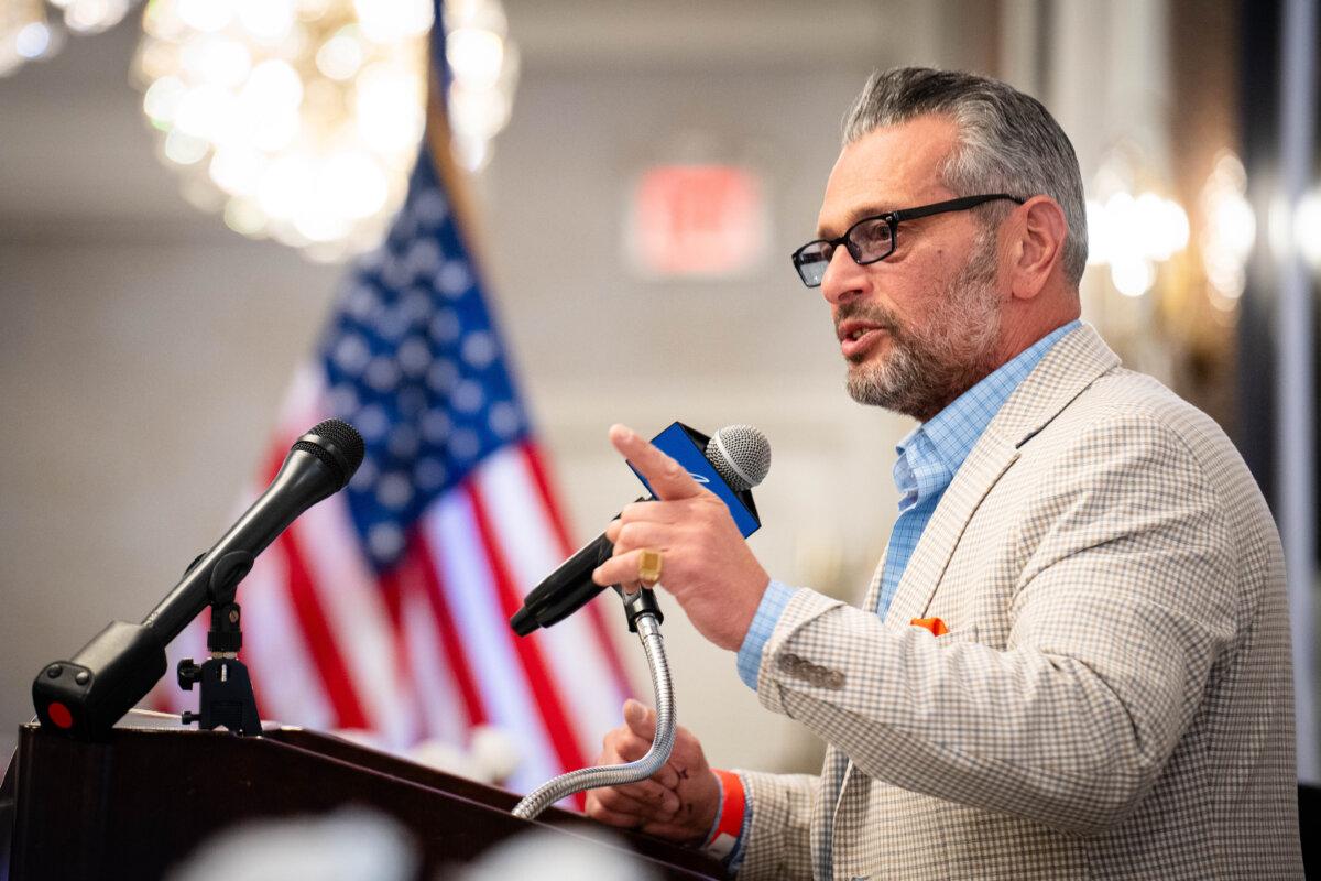 Scott LoBaido speaks at the Queens Village Republican Club’s 150th Anniversary Lincoln Dinner in Queens Village, N.Y., on March 2, 2025. (Samira Bouaou/The Epoch Times)