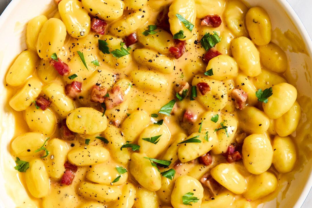 This 5-ingredient Gnocchi Carbonara Never Lets Me Down
