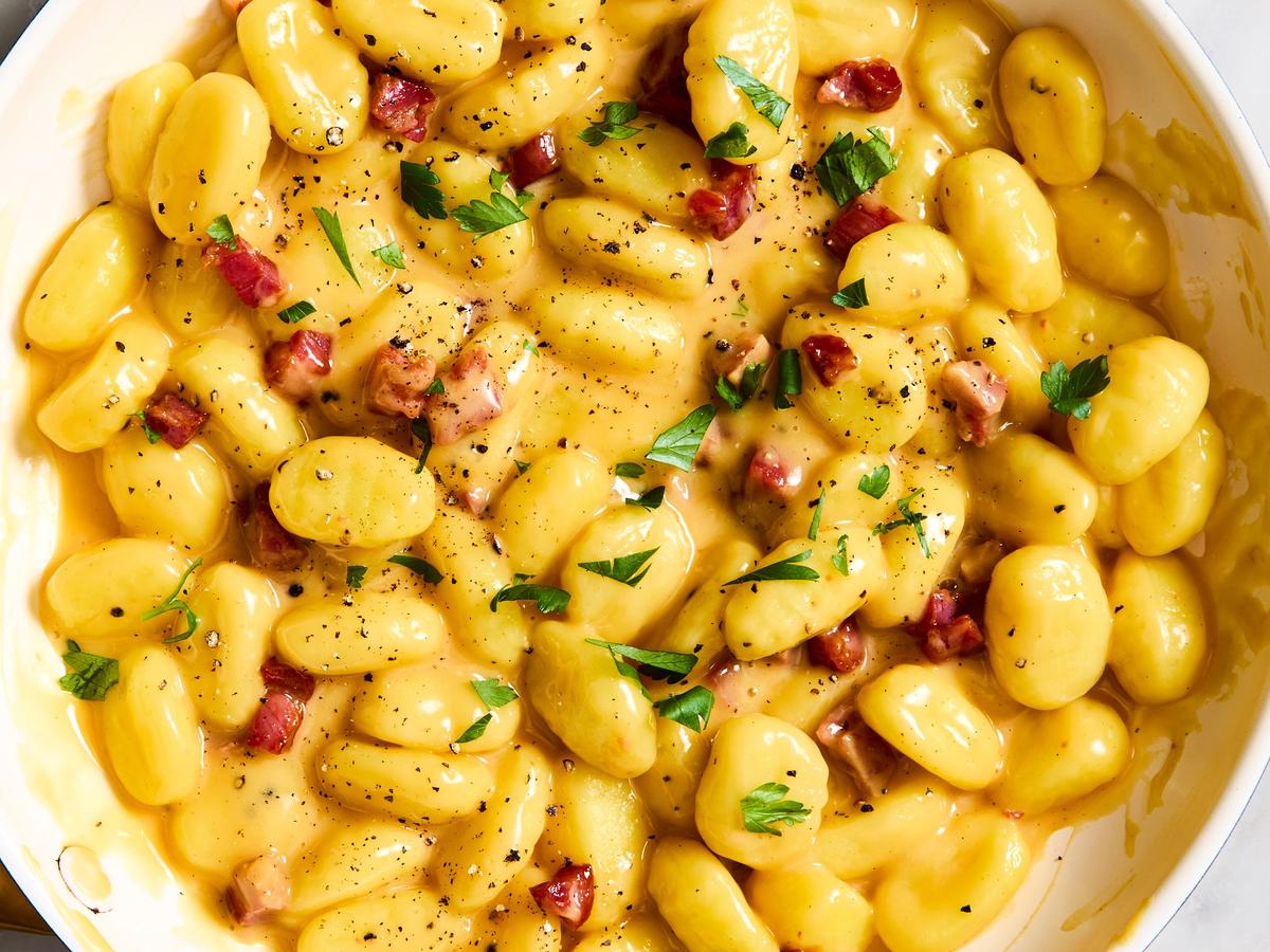 This 5-ingredient Gnocchi Carbonara Never Lets Me Down