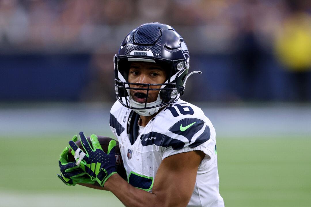 Tennessee Titans Sign 3-Time All-Pro Wide Receiver Before Draft