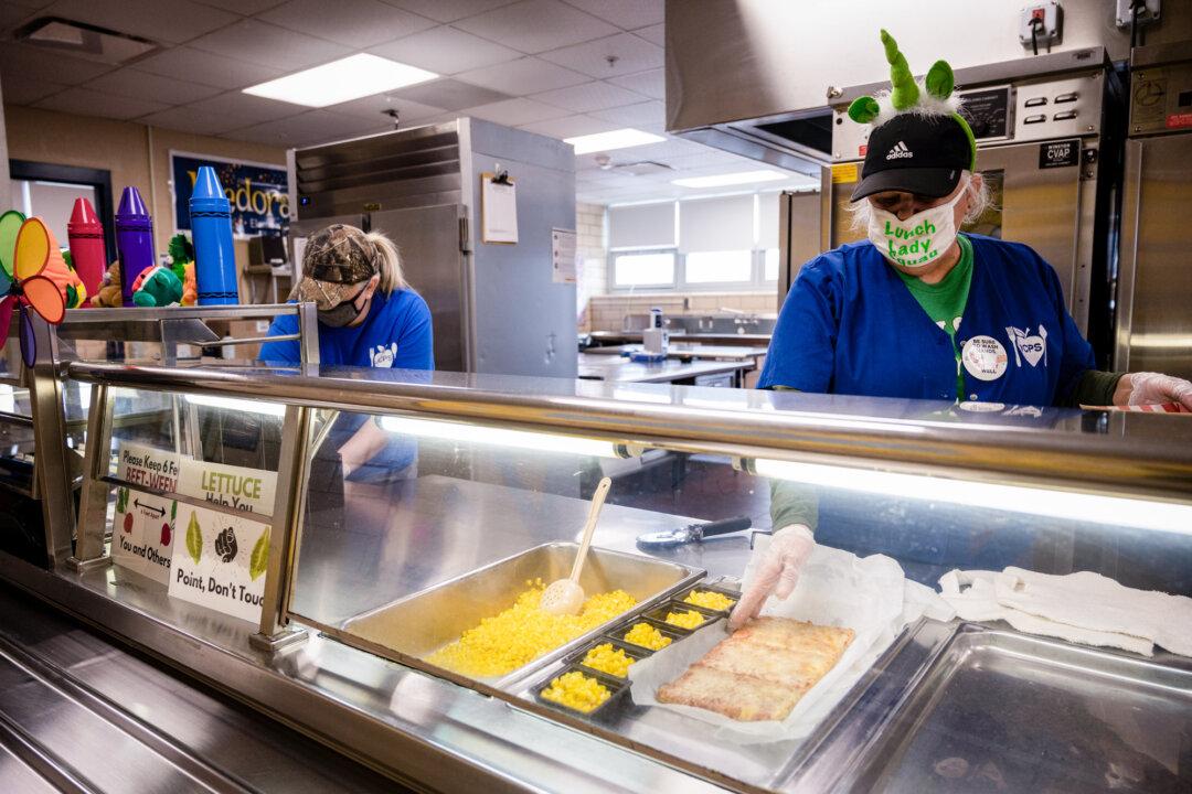 USDA Saves $1 Billion by Ending 2 Buy-Local Food Programs