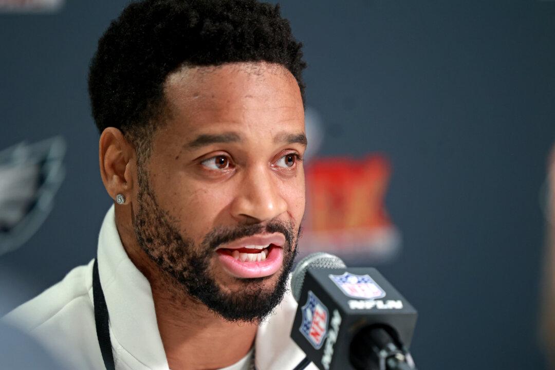 Darius Slay Has No Hard Feelings After Eagles Cut, Leaves Door Open to Return