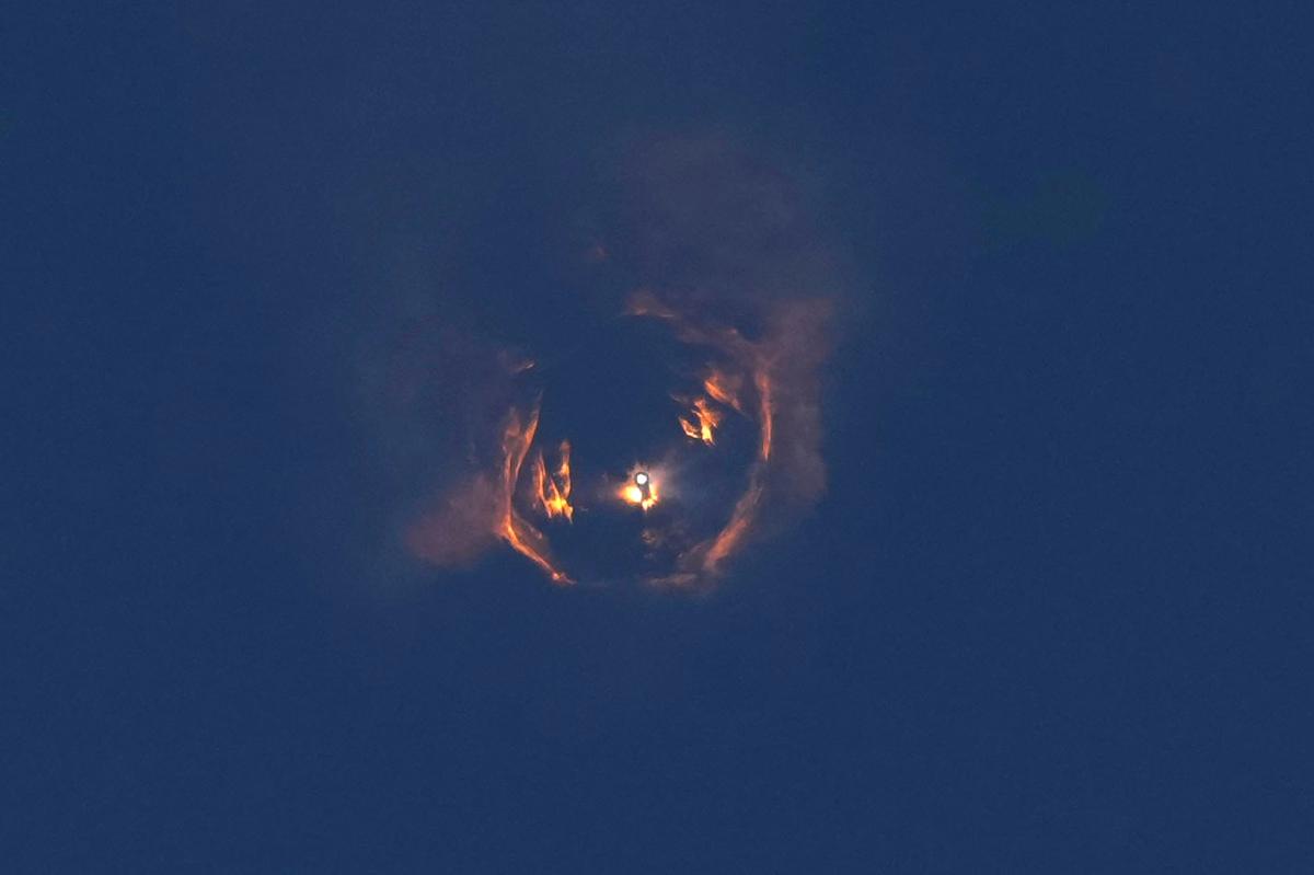 SpaceX Loses Starship, Catches Booster in Latest Test Flight