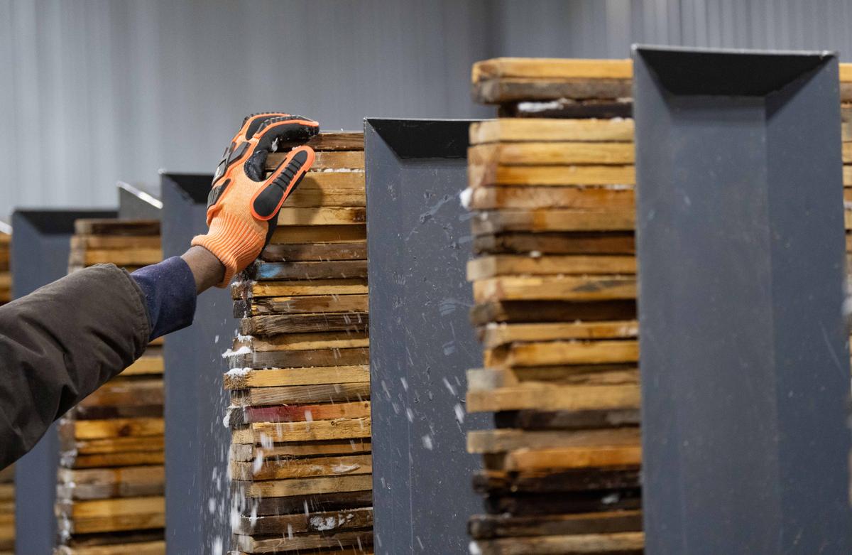 Minimal Job Gains in February as Unemployment Rate Holds at 6.6%: StatCan