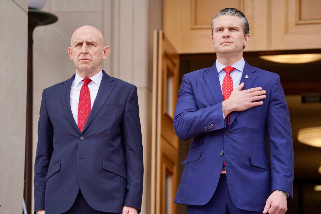 Healey Commits to Meeting US Expectations of Increased Defence Spending, Security Leadership