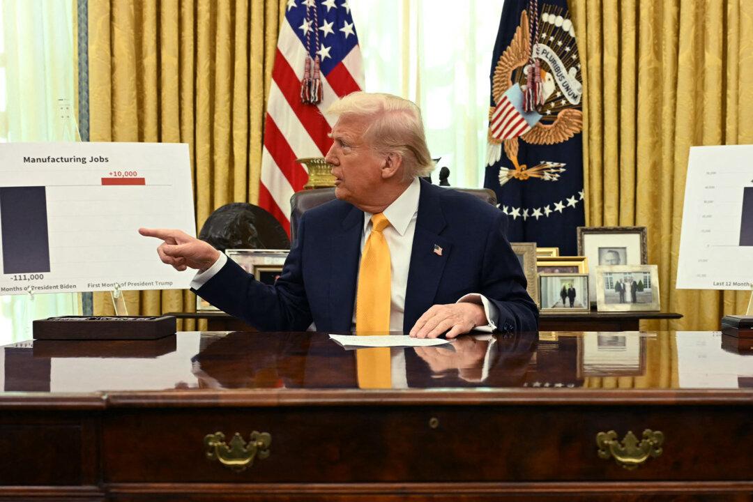 đ§News Brief: Trump Sends Letter to Iran Suggesting New Nuclear Deal; Threatens Russia With Sanctions and Tariffs