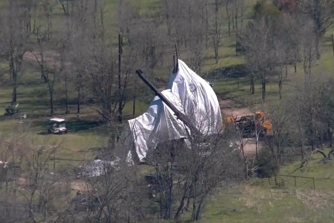 Runaway Border Patrol Surveillance Balloon Travels 600 Miles Across Texas Before Crashing