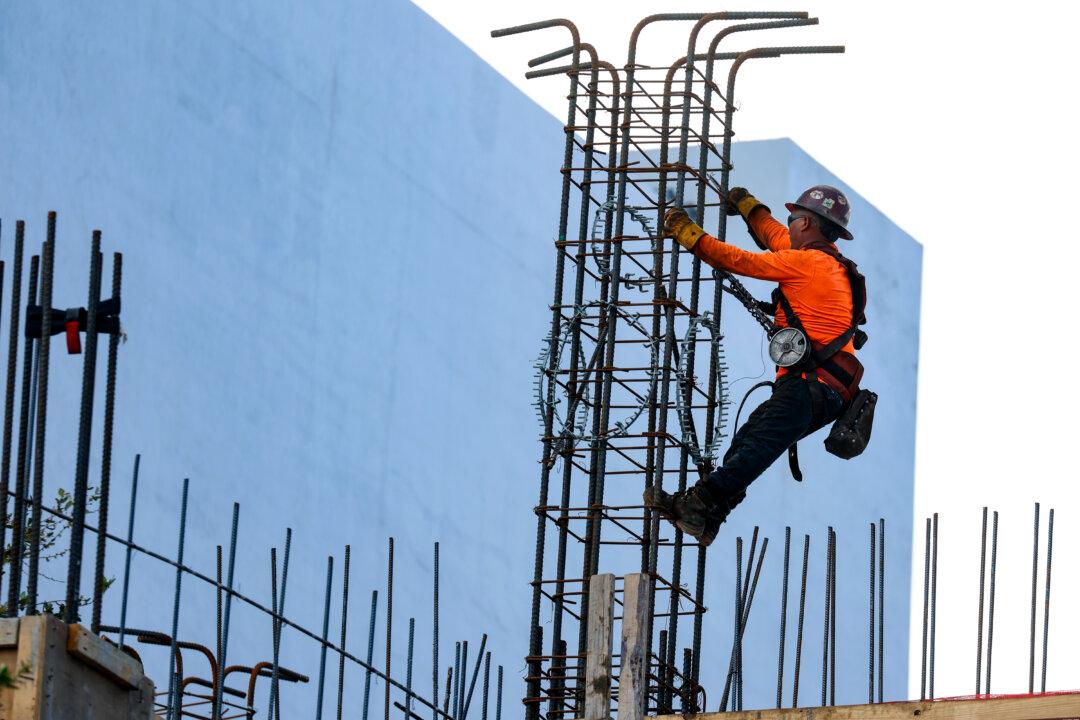 Atlanta Fed Boosts 2nd-Quarter GDP Growth Estimate to 4.6 Percent