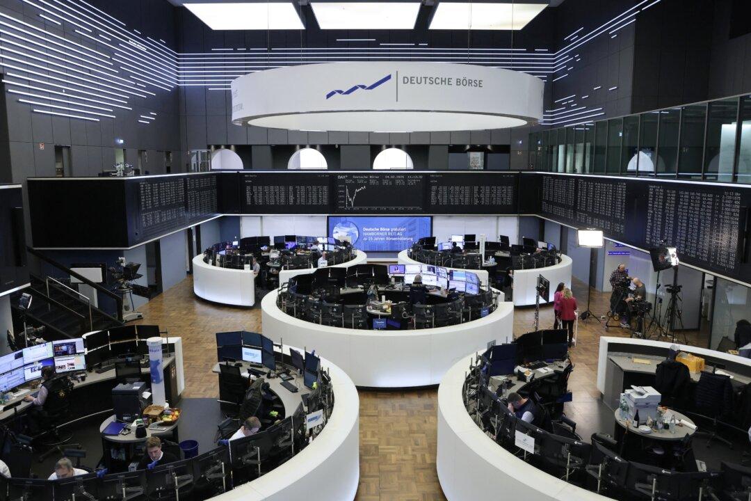 European Bond Yields Reach Near Multi-Year Highs, Closing Gap With US
