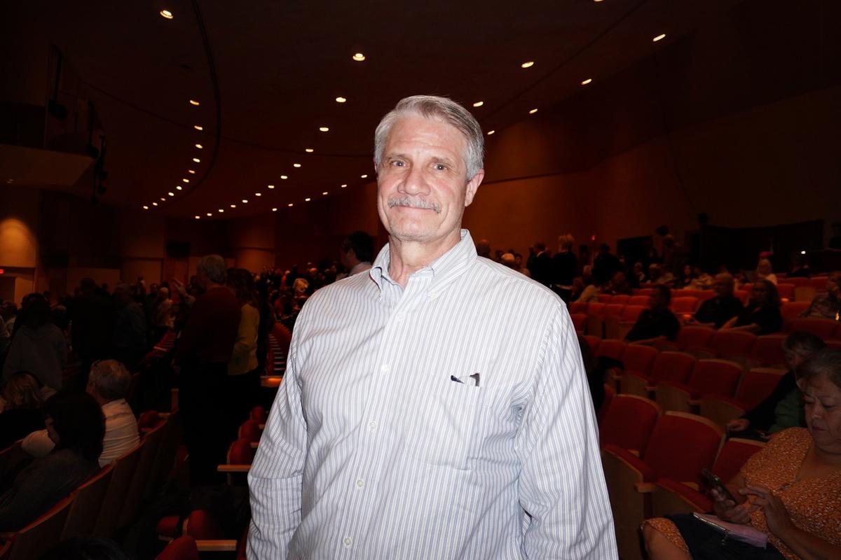 Aerospace Engineer Sees Shen Yun Dancers Sail to Heaven, Depict Persecution, Overcome With ‘Love’