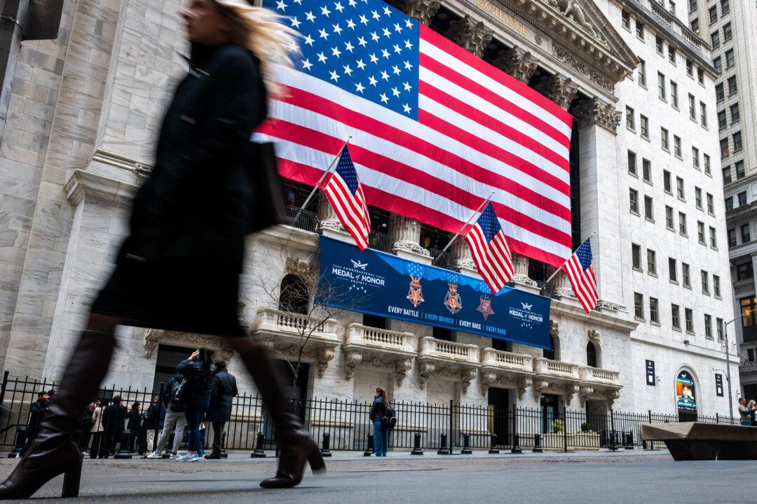 US Treasury Yields Are Falling: What This Means for the Economy