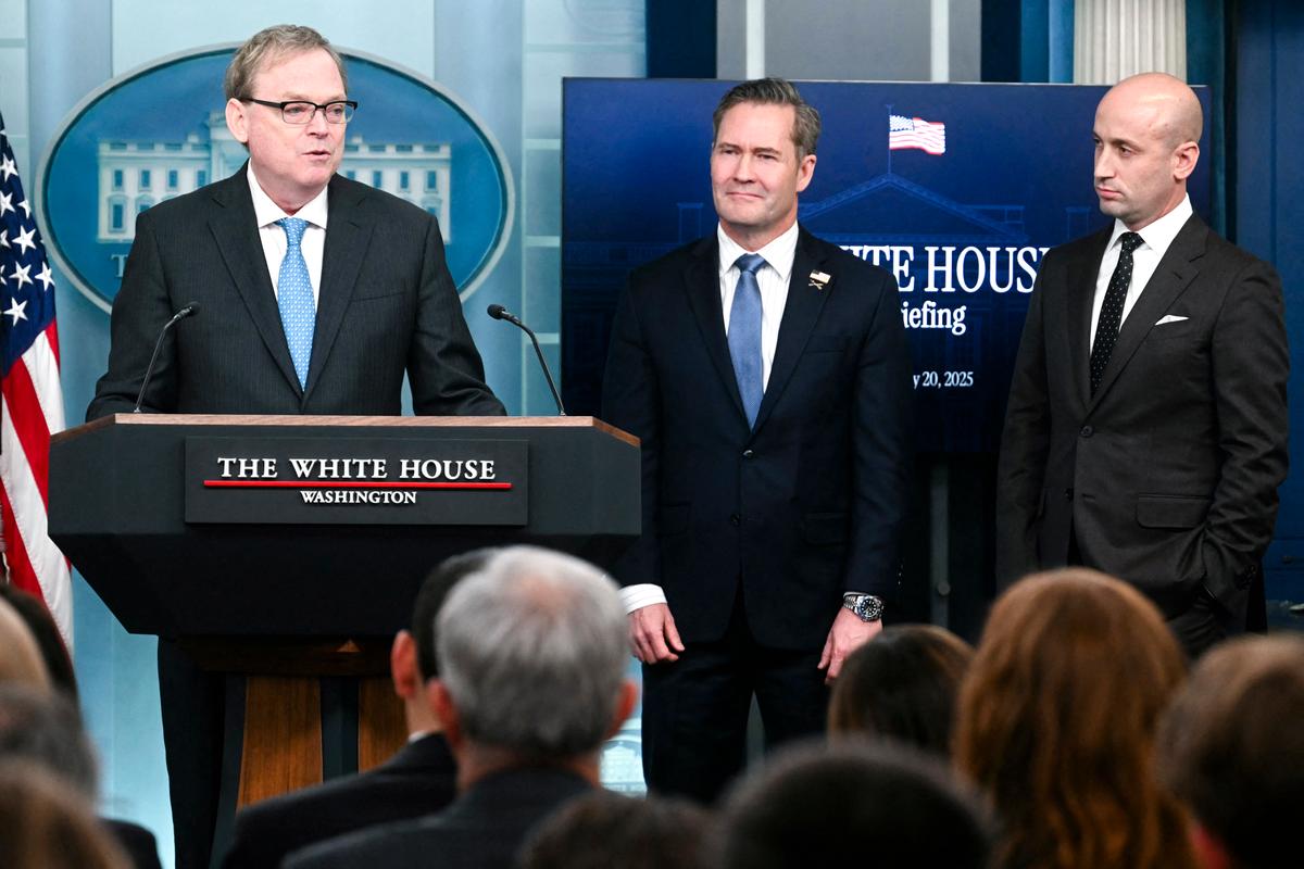 White House Pushes Back Against Recession Speculation as Stock Market Drops