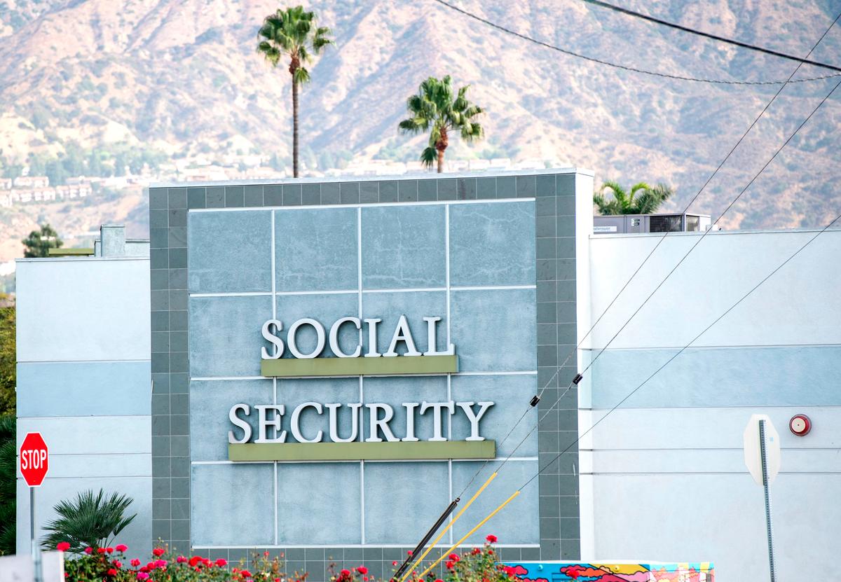 DHS Investigates Los Angeles for Allegedly Providing Federal Benefits to Illegal Immigrants