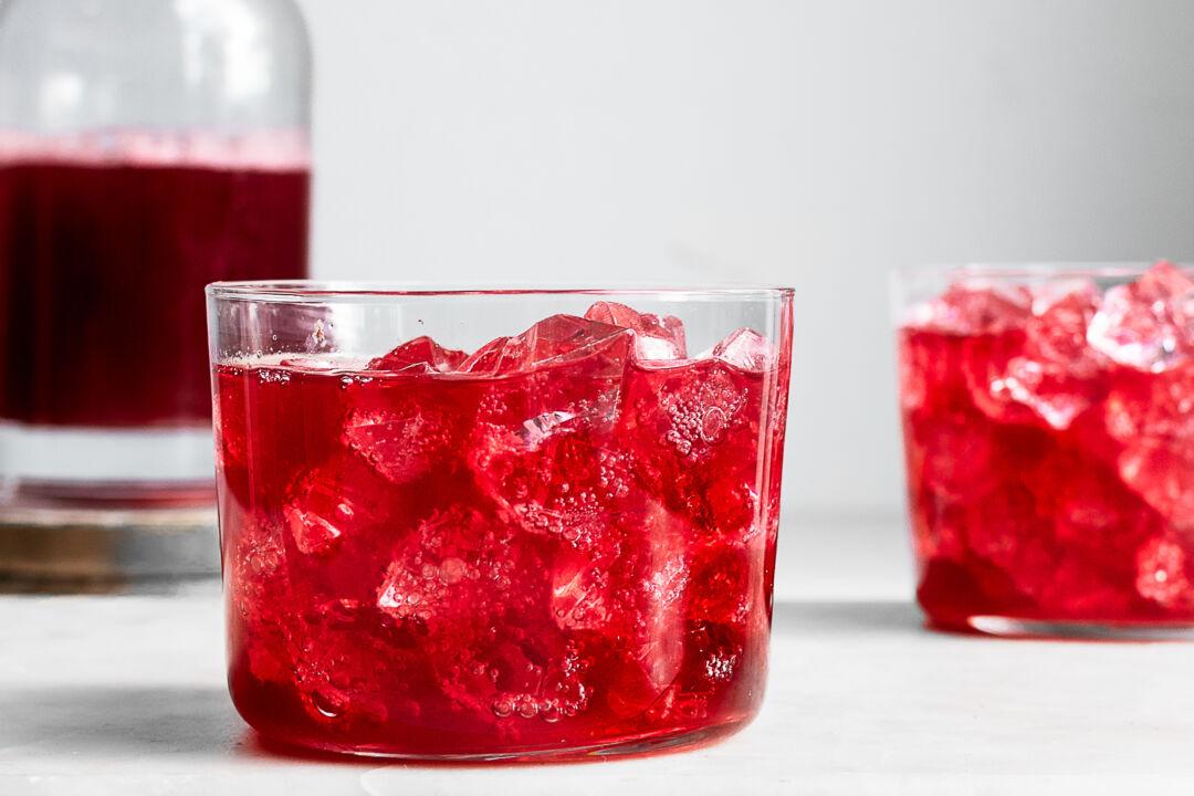 Hibiscus Kombucha Is the Perfect Gut-Healthy Refresher