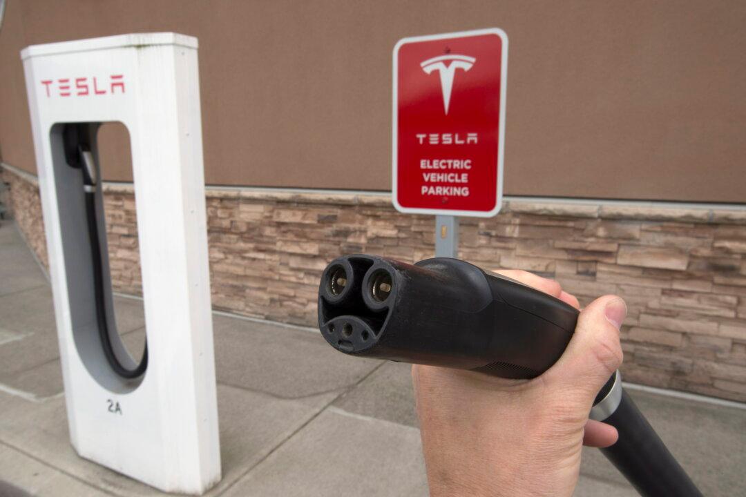 BC Hydro Bans Tesla From Charger Rebate Program as Part of Tariff Fight