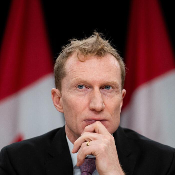 ‘Lost Canadians’ Can Receive Citizenship Through Interim Rules as Legislation Delayed