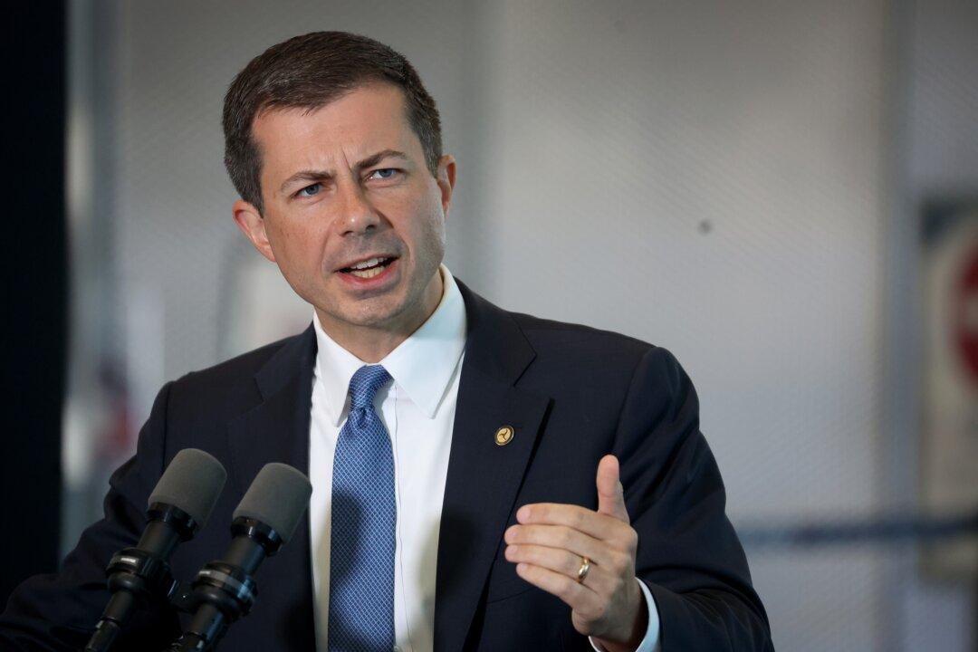 Buttigieg Says Democrats Can’t Maintain Status Quo