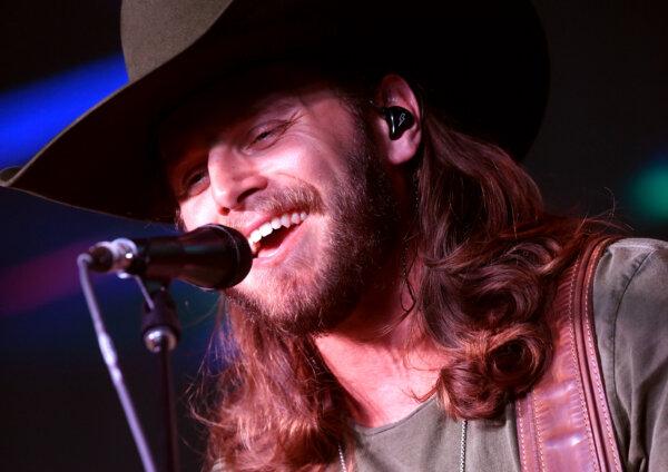 Warren Zeiders performs onstage during SiriusXM's The Music Row Happy Hour Live On The Highway from Margaritaville in Nashville, Tenn., on June 11, 2023. (Jason Davis/Getty Images for SiriusXM)