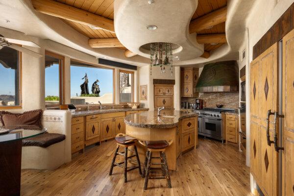 The kitchen with scenic views. (Eric Kruk)