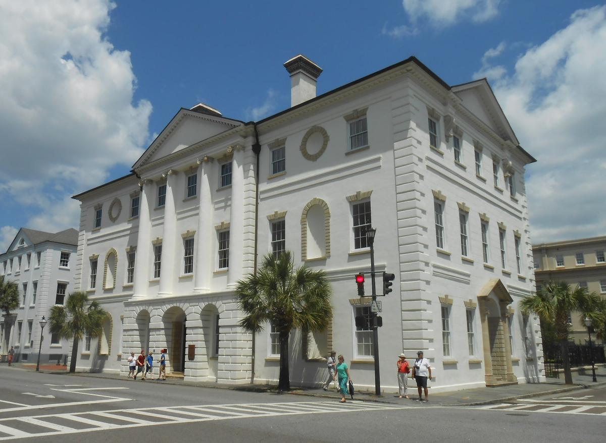 The Charleston County Courthouse is one of the only surviving architectural works designed by Irish American architect James Hoban. (<a href="https://commons.wikimedia.org/w/index.php?title=User:ProfReader&action=edit&redlink=1">ProfReader</a>/<a href="https://creativecommons.org/licenses/by-sa/3.0/deed.en">CC BY-SA 3.0</a>)