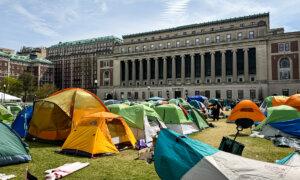 Judge Temporarily Blocks Detention of Columbia Student Facing Deportation Over Pro-Palestinian Protest