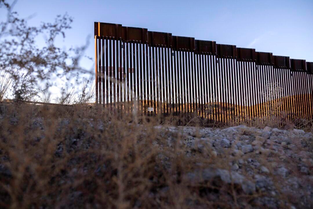 US Troops Given Authority to Detain Illegal Immigrants Trespassing in Newly Militarized Land