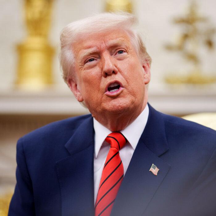 In Social Media Campaign, Trump Calls on Illegal Immigrants to Self-Deport