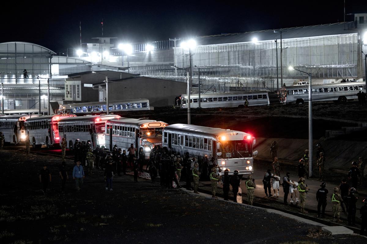 Judge Orders US to Facilitate Return of Venezuelan Man Deported to El Salvador