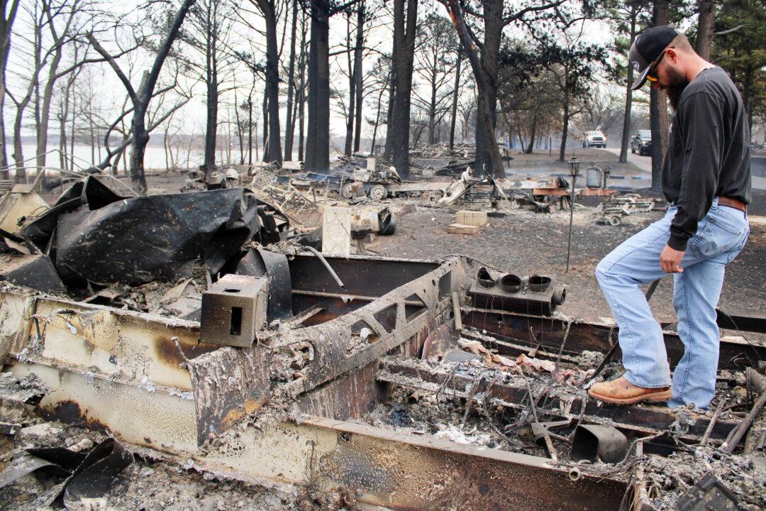 Four Killed, 142 Hurt in Wildfires That Have Scorched 170,000 Acres in Oklahoma